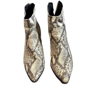 Qupid Booties Snake Skin Black White Block Heel Boots Womens Shoes 7 Pointed Toe